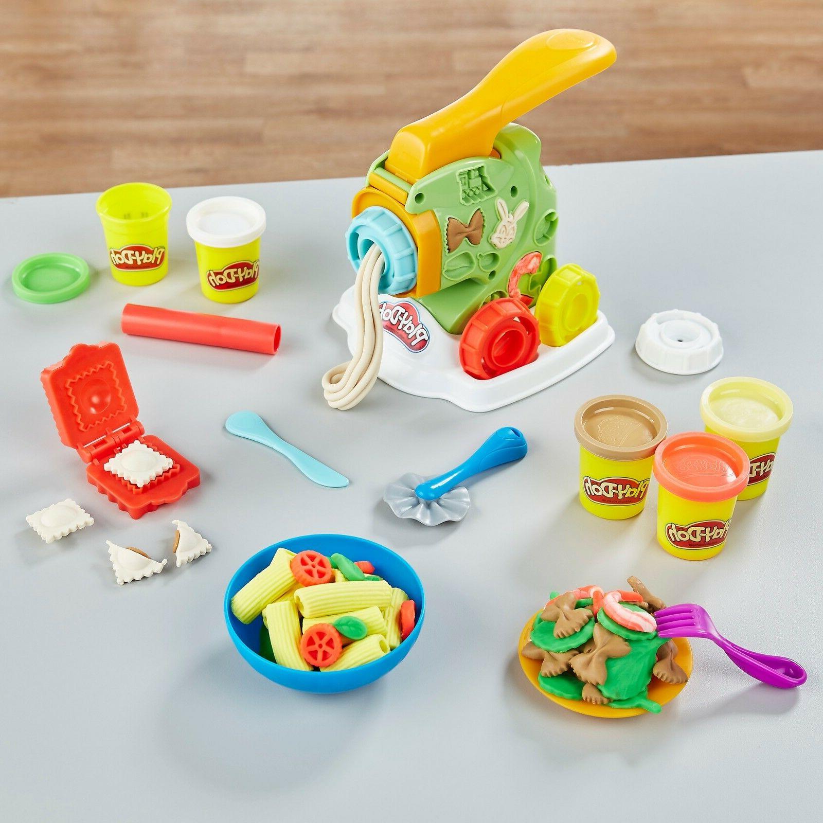 Play-Doh Kitchen Noodle Makin with 5 Cans Dough toy